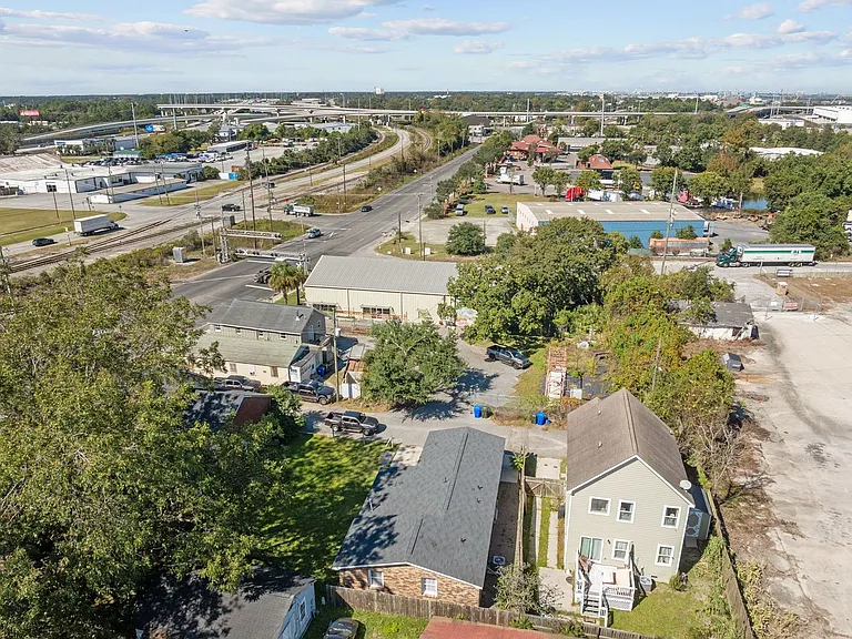 2023 Four Mile Ln — Photo 13