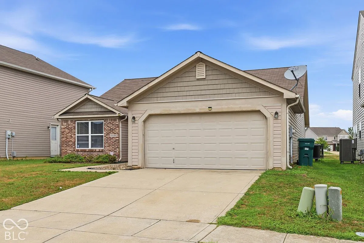 3 bed, 2.0 bath, 1506 sqft, $2,100 — Photo 3