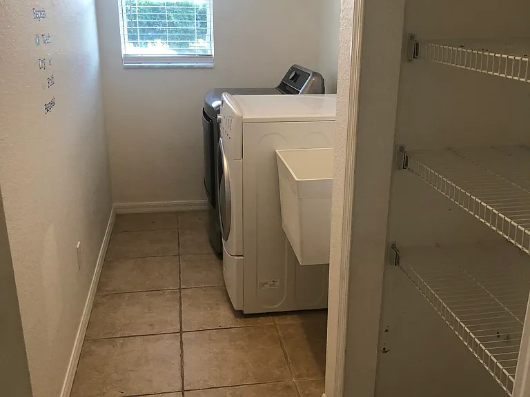 1100 NW Juanita Pl — Photo 17