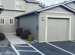 2012-2038 SW Salmon Ave, Redmond, OR 97756