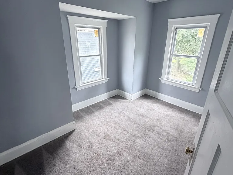 512 Inman St — Photo 7