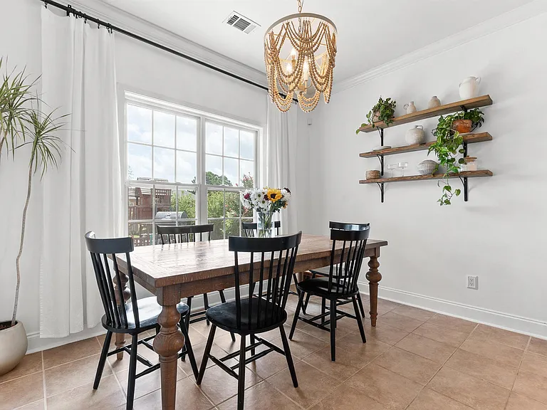 107 Hampton Meadows Dr — Photo 10