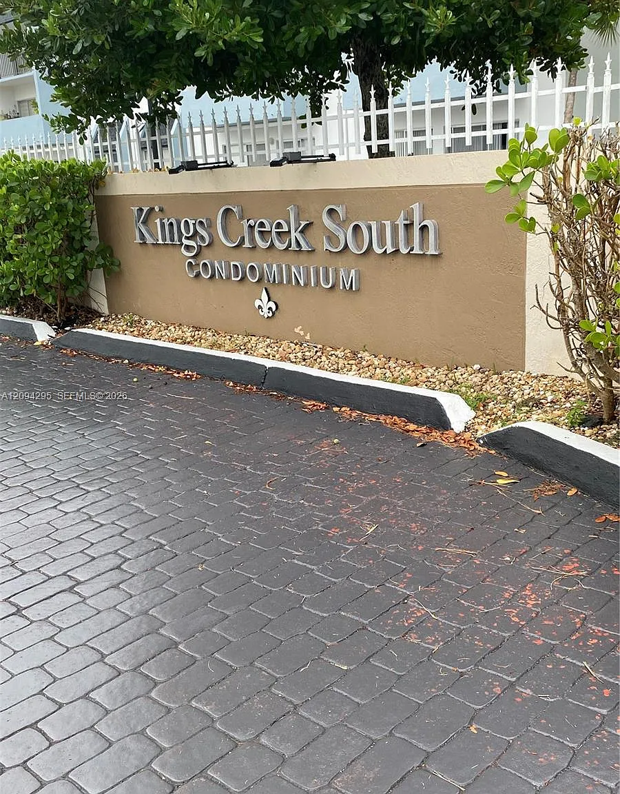 Kings Creek So Condo — Photo 4