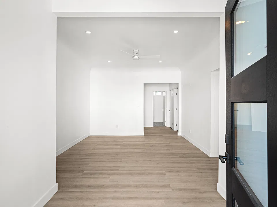1246 N Formosa Ave