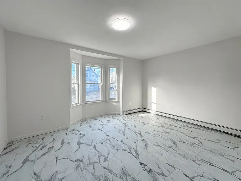 35 Hichborn St #1 — Photo 10