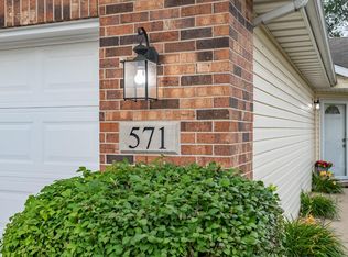 571 W 77th Ave, Merrillville, IN 46410