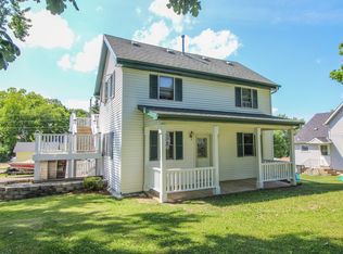 7 N High St, Deerfield, WI 53531