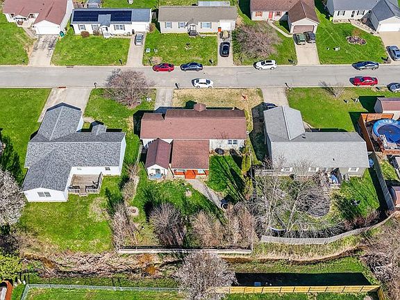 4th image of 70 Willow Creek Rd