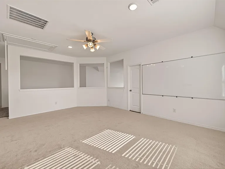 1006 Grey Dusk Ct — Photo 35