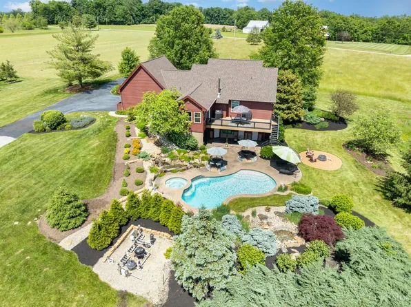 7621 White Swan Rd, Georgetown, OH 45121