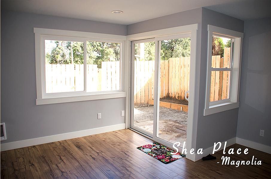 Fenced Yard - Perfect for BBQ and Pets