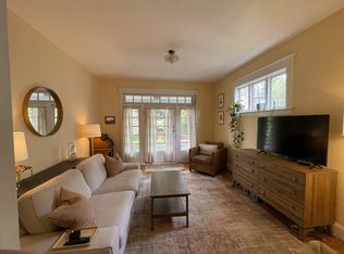 3274 SE Madison St, Portland, OR 97214