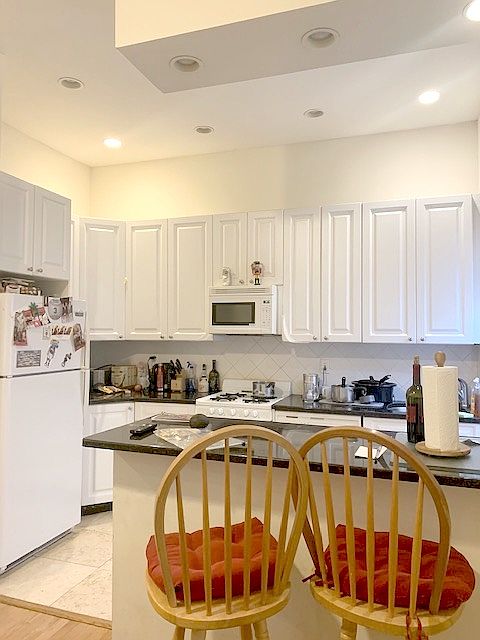 1st image of 625 2nd Ave #4C