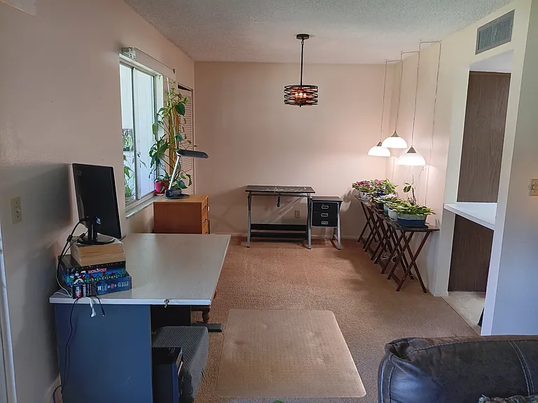 600 Midway Dr #B — Photo 10