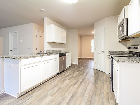 5th image of 167 Evvalane Dr
