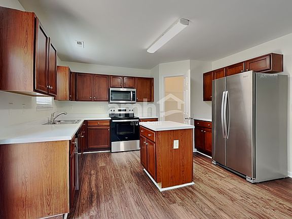3rd image of 5223 Sunriver Rd