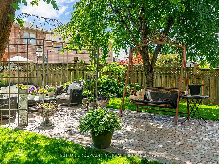 8890 Martin Grove Rd — Photo 45
