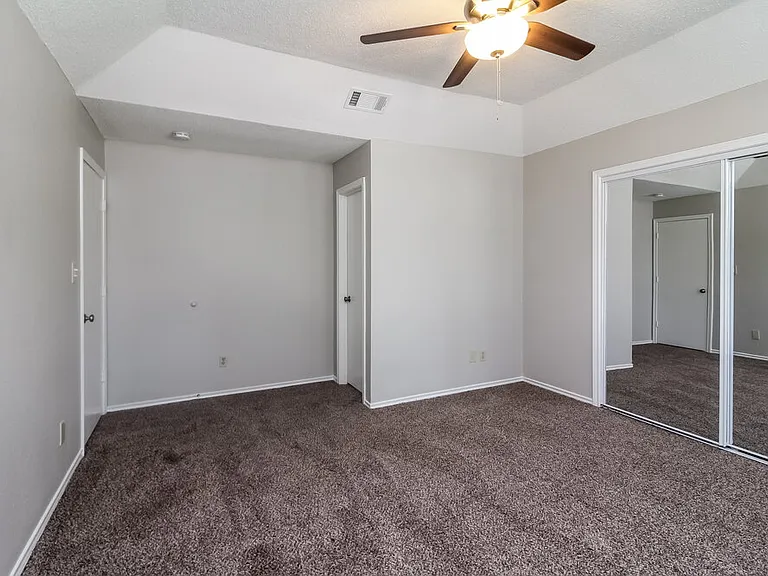 635 Snapdragon Trl — Photo 7