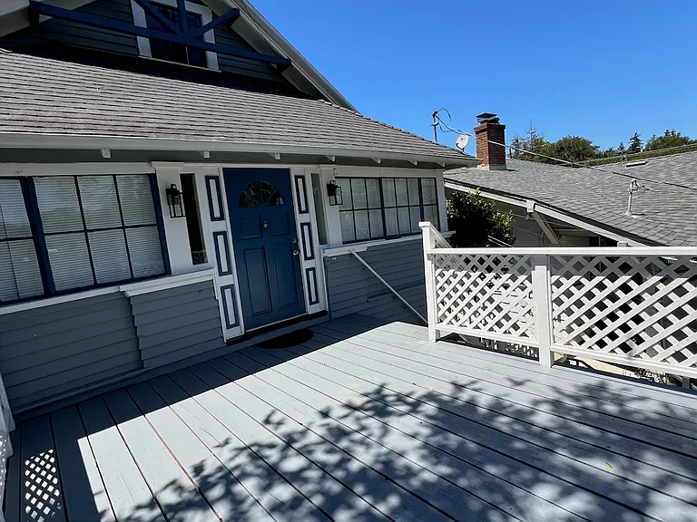 209 Sunnyside Ave — Photo 1
