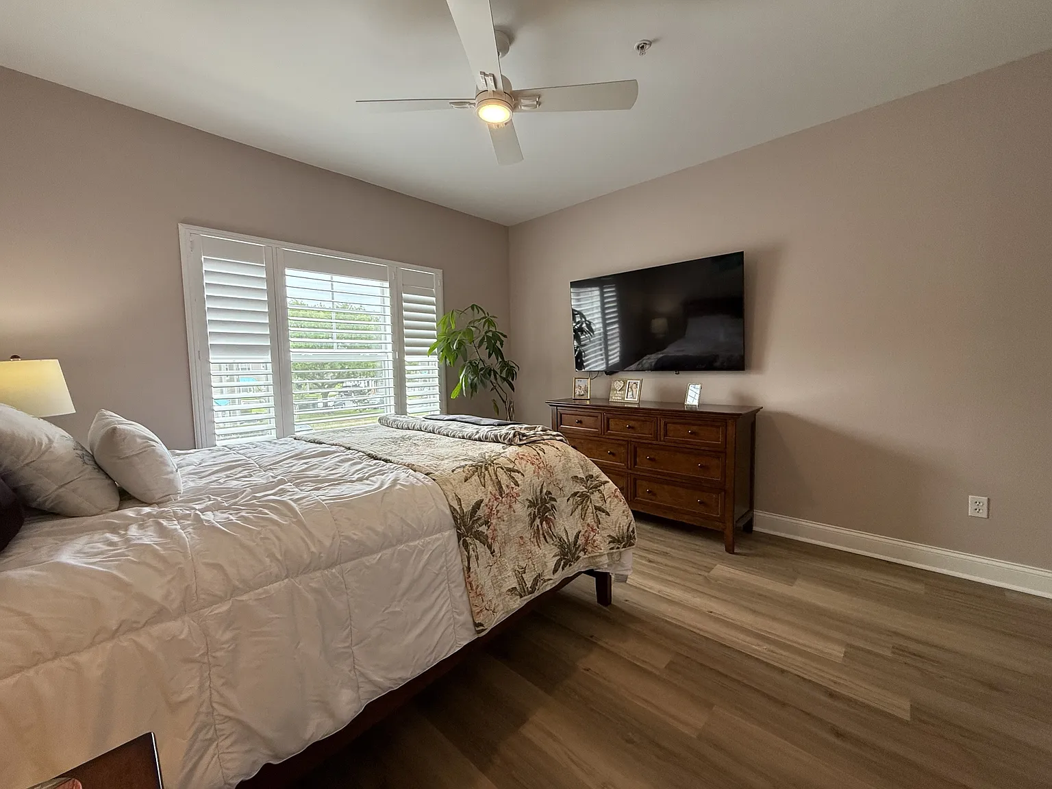 145 Legendary Drive - 204 — Photo 2