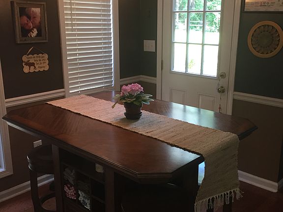 Breakfast nook