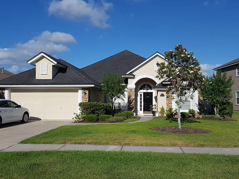 1395 Holmes Landing Dr — Photo 2