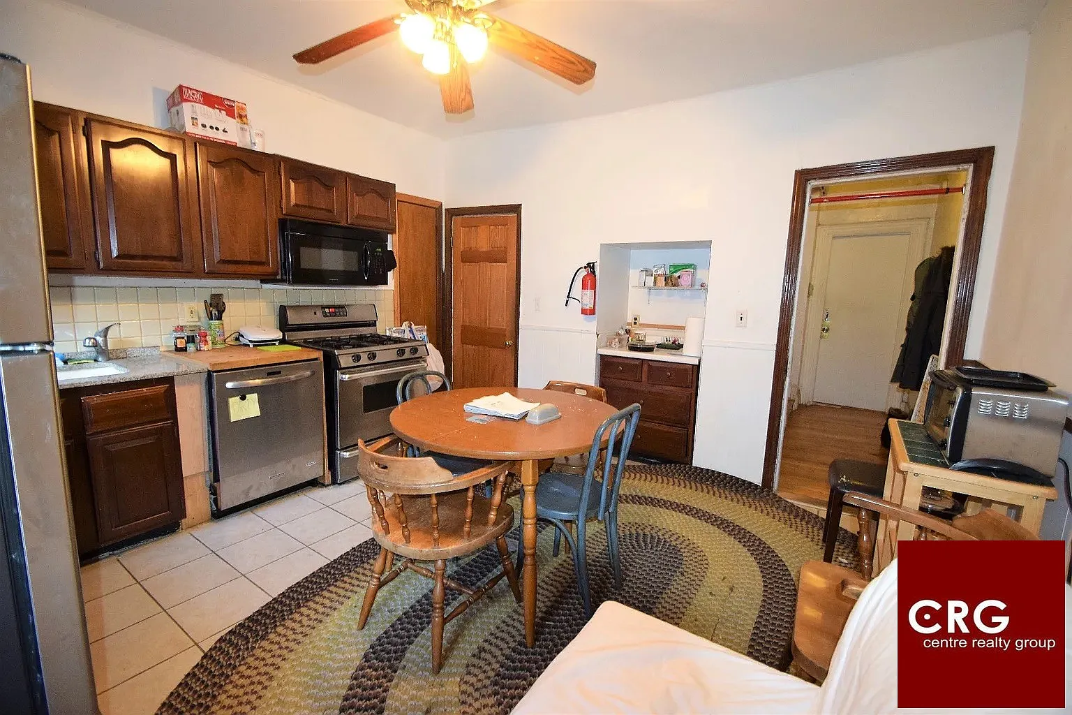 3 bed, 2.0 bath, 1200 sqft, $3,900 — Photo 4