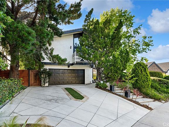 3rd image of 2407 Port Whitby Pl