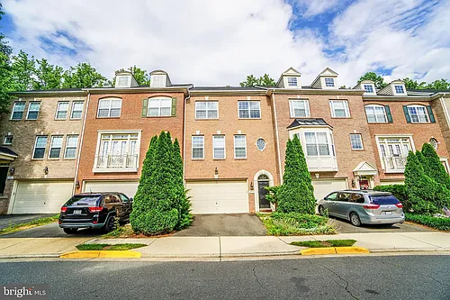 4459 Monmouth St Photo 1