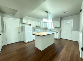 317 W Valley Rd APT 1, Appleton, WI 54915