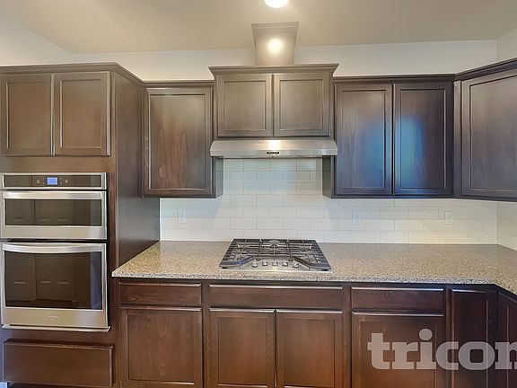 4th image of 3126 69th Ln SW