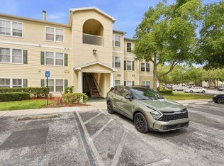 18125 Sterling Gate Cir, Tampa, FL 33647