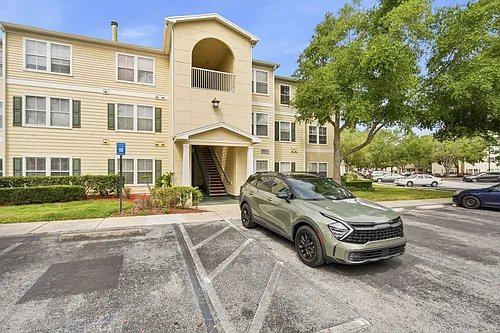 18125 Sterling Gate Cir Photo 1