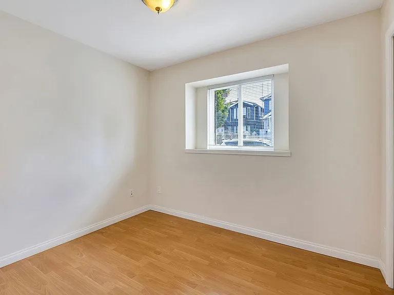 2291 E 12th Ave #BASEMENT — Photo 8