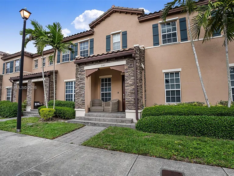 9341 SW 171st Ave — Photo 3
