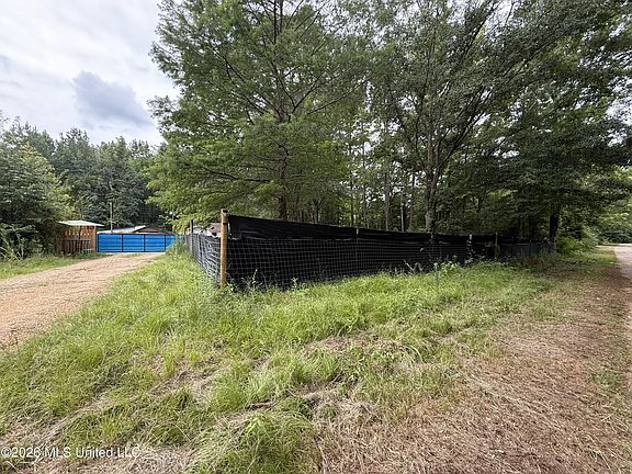 3rd image of 488 Dykes Rd