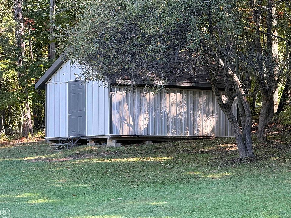 306 N Hurd Rd, photo 27