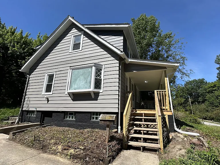 4528 Rainbow Rd — Photo 3
