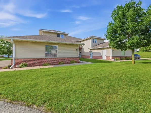 322 Brookside DRIVE #6, Mayville, WI 53050