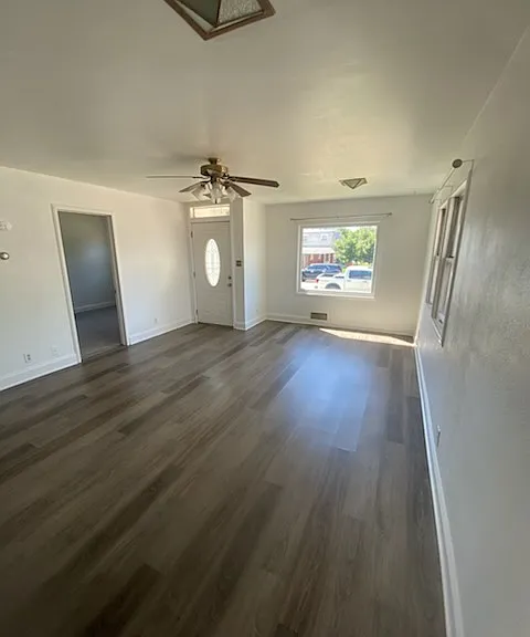 731 Avenue E #731 — Photo 3