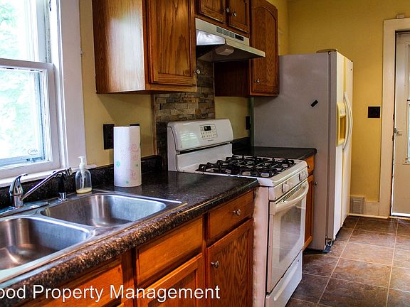 2nd image of 1709 E 16th St