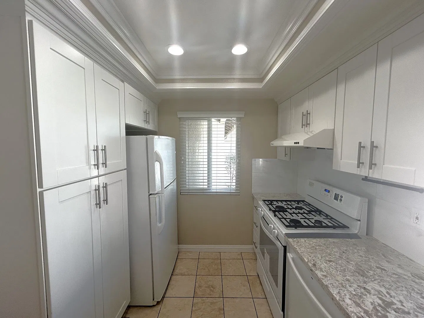 16644 Surrey Place Hacienda Heights 91745 (2 Bed / 2 Bath) — Photo 4