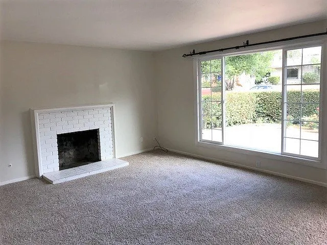 541 Highland Dr — Photo 3