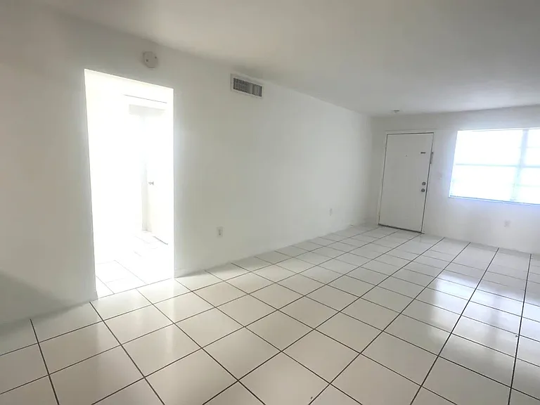Allegro Apartments — Photo 8