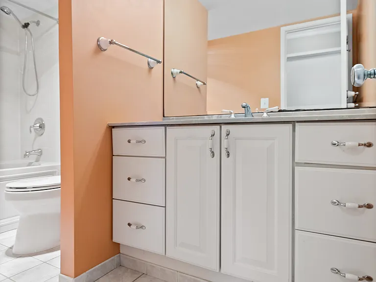 8370 Greensboro Dr #1004 — Photo 14