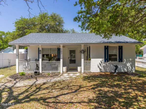 107 NE 13th Street, Oak Island, NC 28465