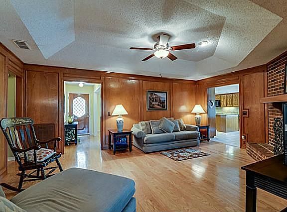5th image of 1449 Juniper Ln