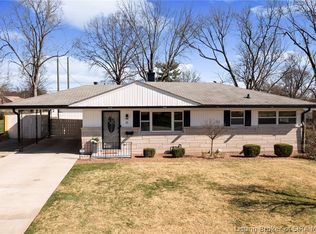 6 Oxford Dr, New Albany, IN 47150
