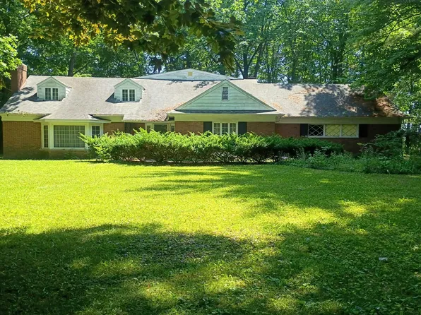 7540 E Greenleaf Ct, Frankenmuth, MI 48734