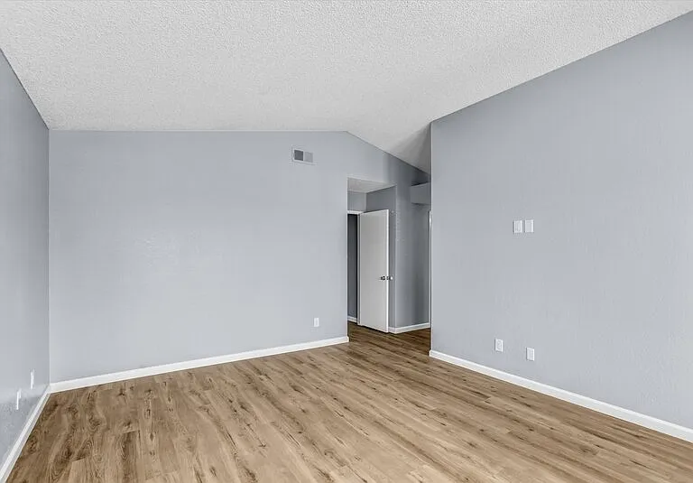 625 Forester Ln — Photo 23